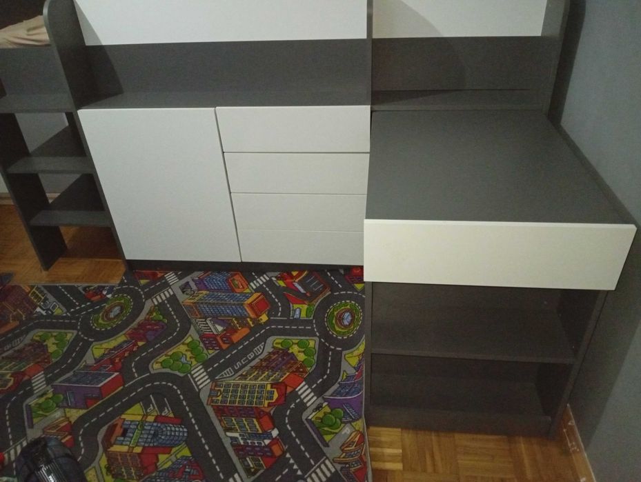 Łóżko piętrowe z biurkiem