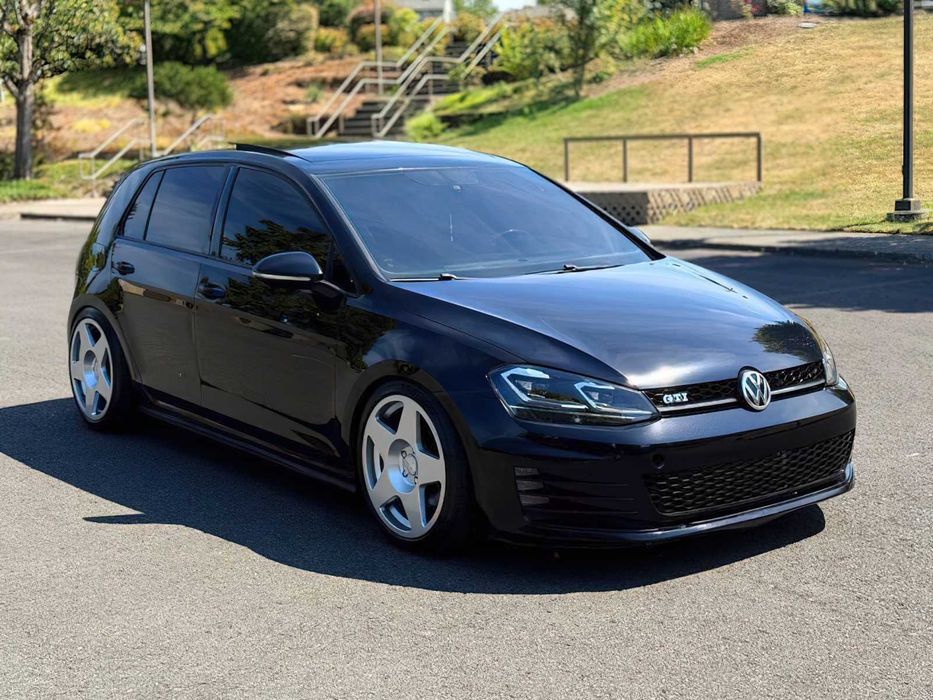 Volkswagen Golf GTI Autobahn      2015