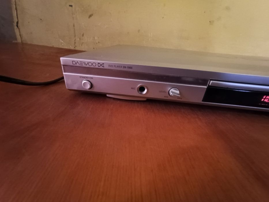 DVD palyer DAEWOO DV-700S