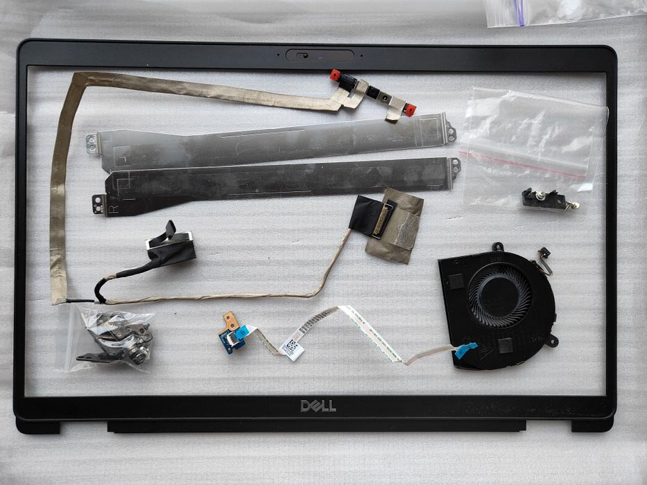 Запчастини для ноутбука DELL Latitude 5500, 5520, 5590, 3520
