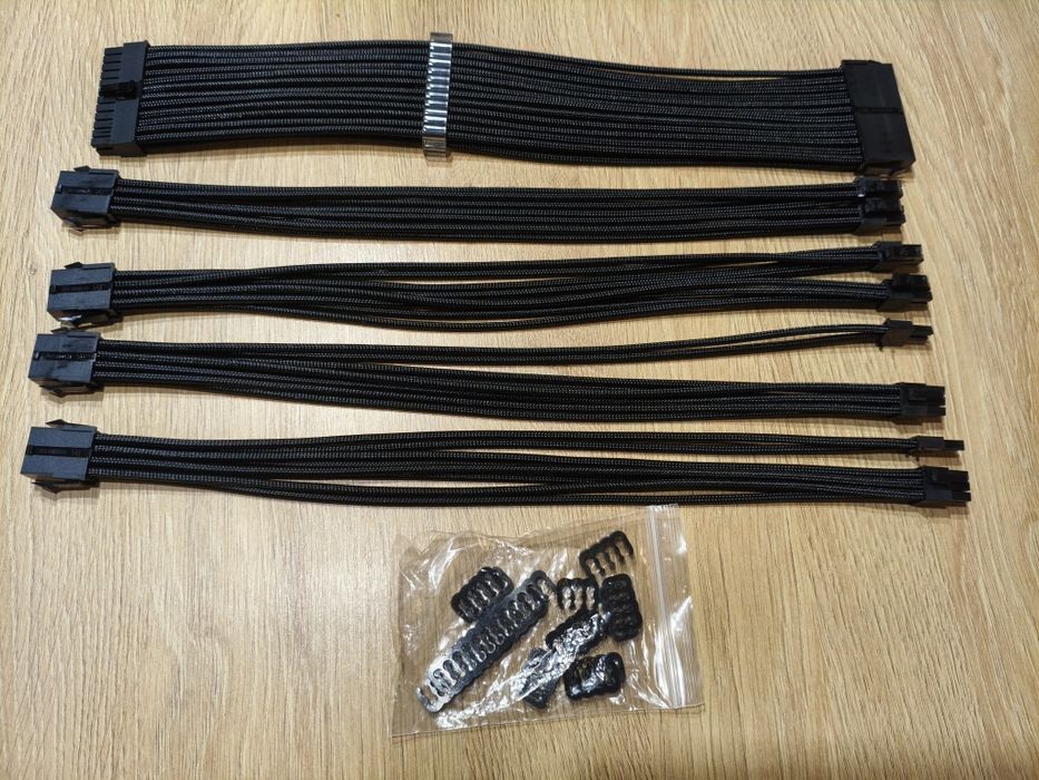 Zestaw kabli przedłużających do zasilacza PC