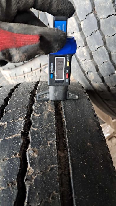 Шини вантажнi 225.75.17.5 Aeolus