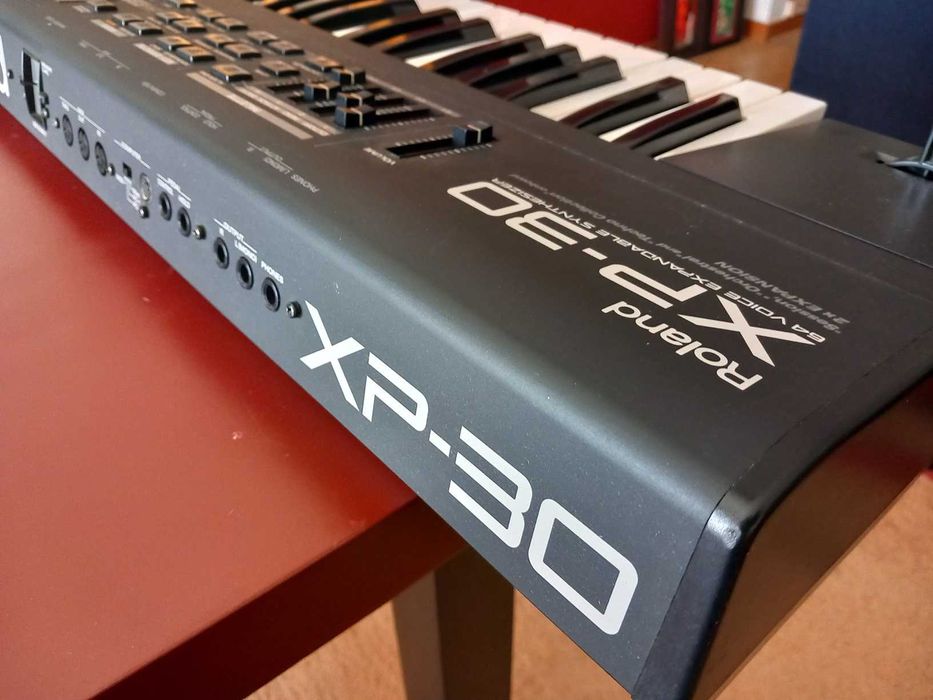 Teclado Sintetizador Roland XP-30