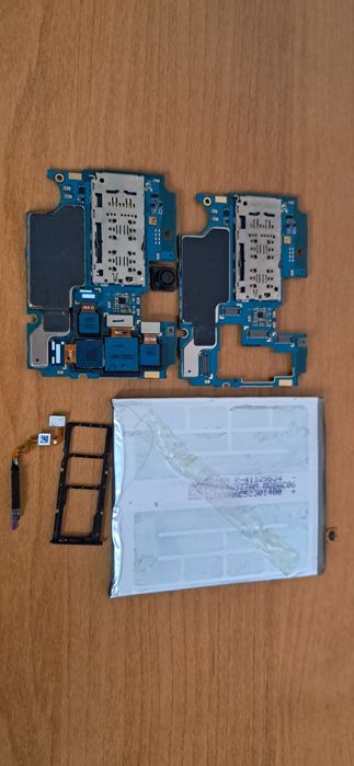 Запчасти на samsung A30s, A51, realme c11