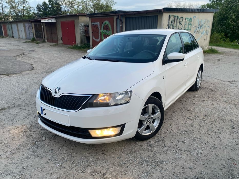 WYNAJEM Skoda Rapid Śląsk Astra Sharan Touran Passat 7 osobowe WYNAJEM