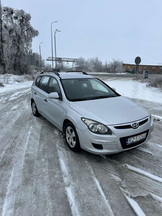 hyundai i30 2010рік універсал1.6 турбо дизель