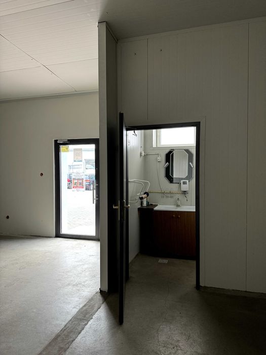 Hala magazynowa z biurem 232 m2