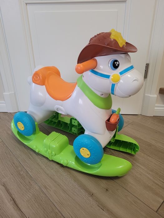 CHICCO intwraktywny konik bujany, jeździkI