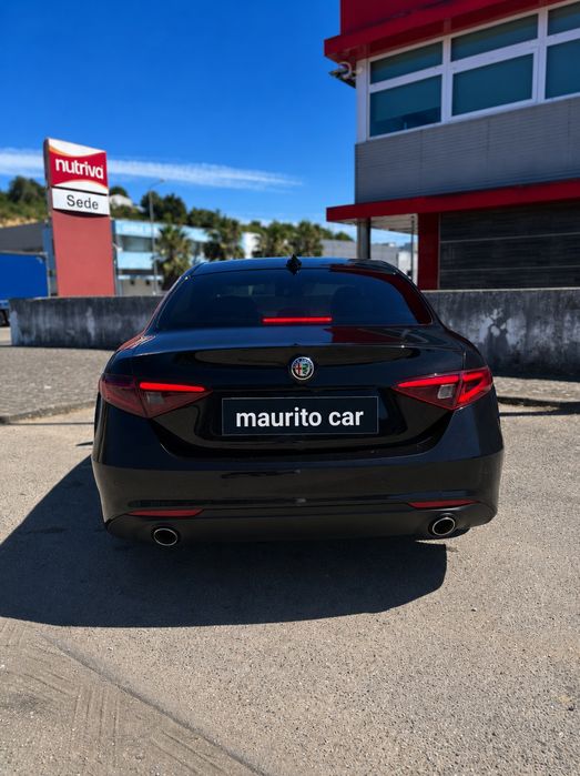 Alfa Romeo Giulia 2.2 Diesel 180cv AT8