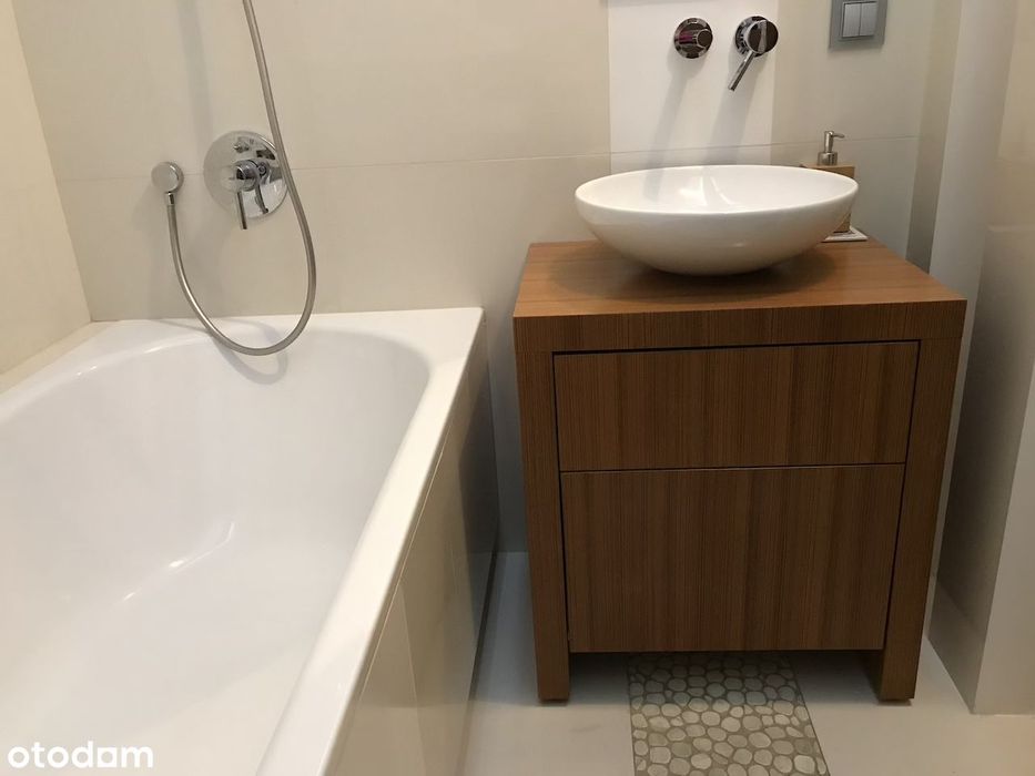 Bezpośrednio, 2 pokoje, 54 mkw, ciche