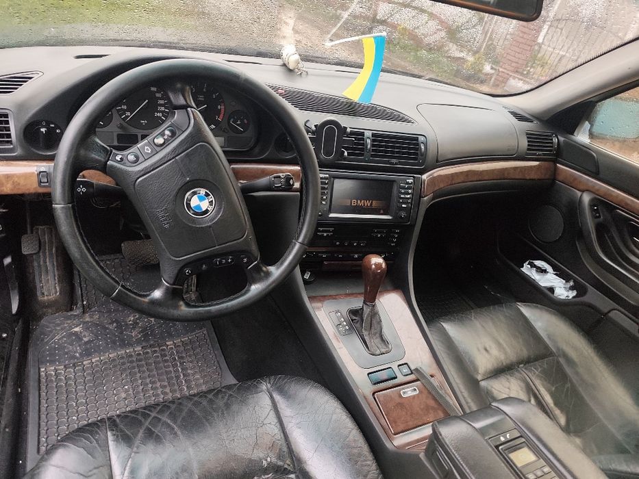 Продам BMW E38 1997 терміново