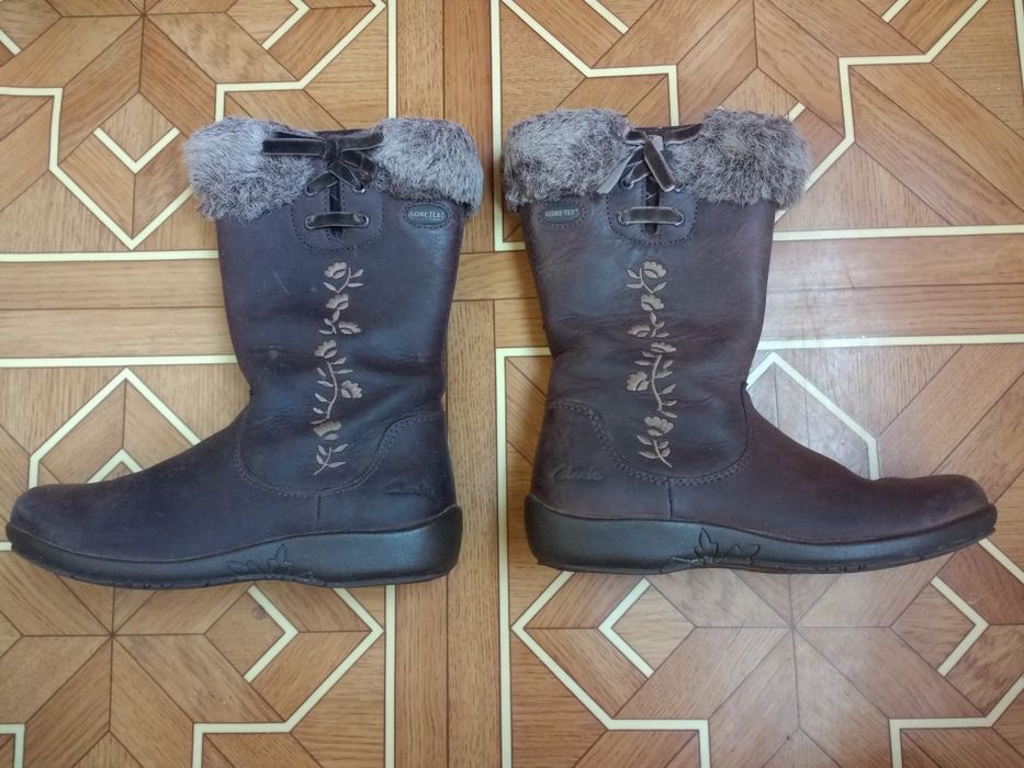 Сапожки для девочки Clarks gore-tex