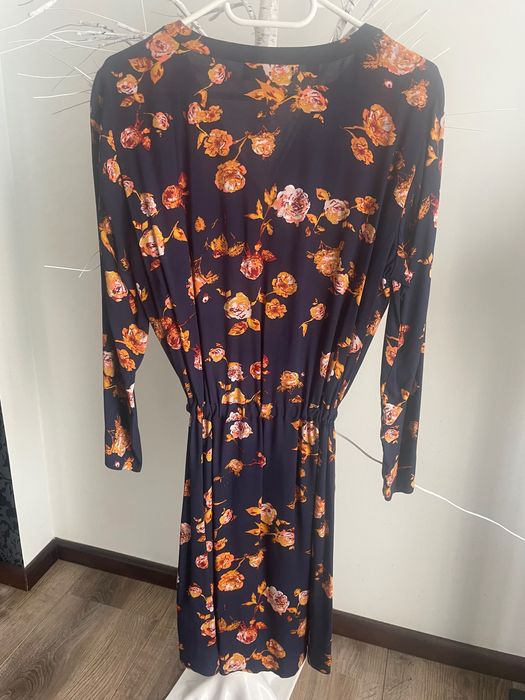 Sukienka w kwiaty 38 Nowa
