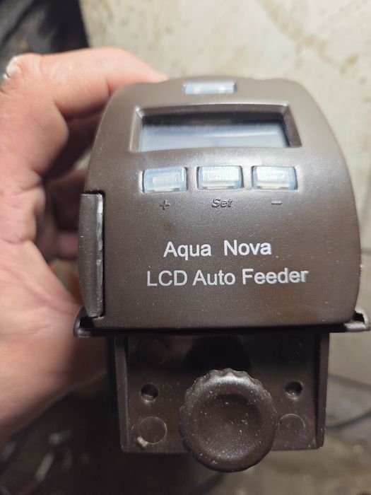 Elektroniczny karmik dla rybek