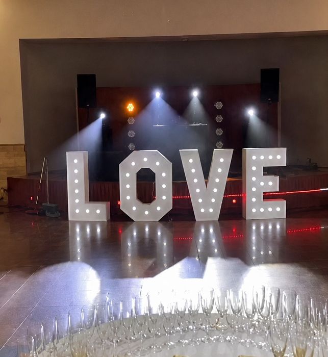 Napis LED LOVE | wesele | dekoracja sali | tło do zdjęć | 120cm x 4m!
