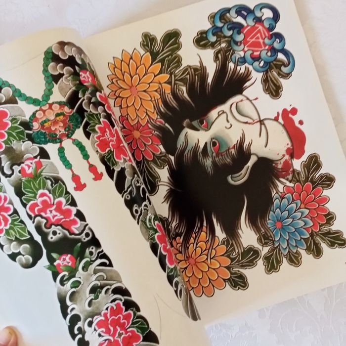 Livro de tattoo / tatuagem - Oriental Livro de tatuagens/ tattoo - Oriental volume 4- desenhos e pinturas