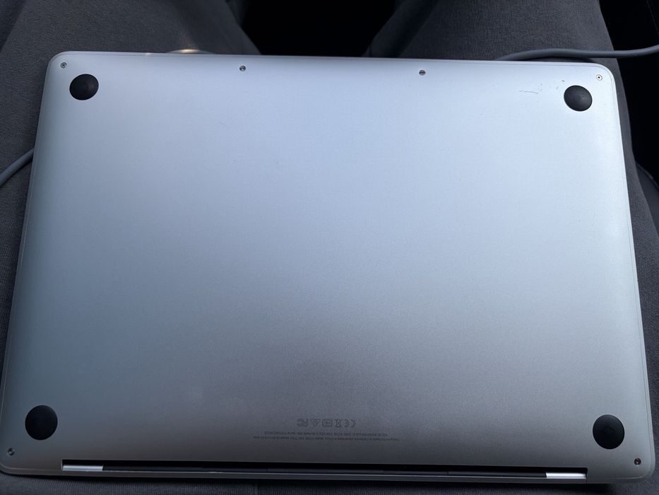 Macbook Pro 13” (2017)