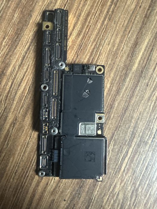 Iphone x plyta glówna uszkodzona