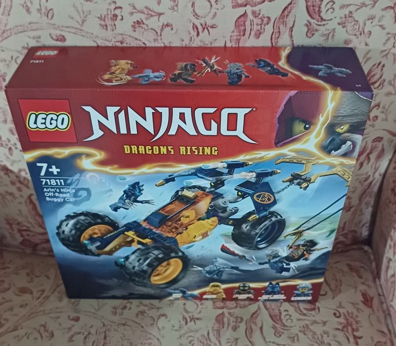 71811 - Arin's Ninja Off-Road Buggy Car
Novo.
Conforme as fotografias.