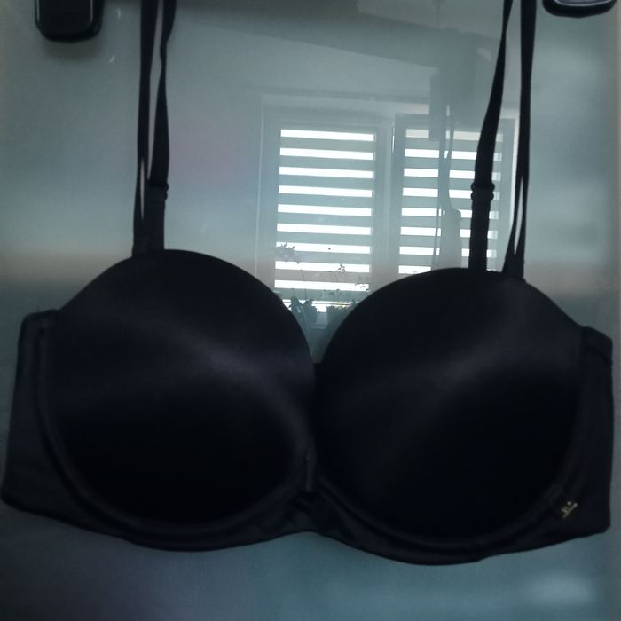 Biustonosz push up, atłasowy ,czarny Victoria's Secret 70C