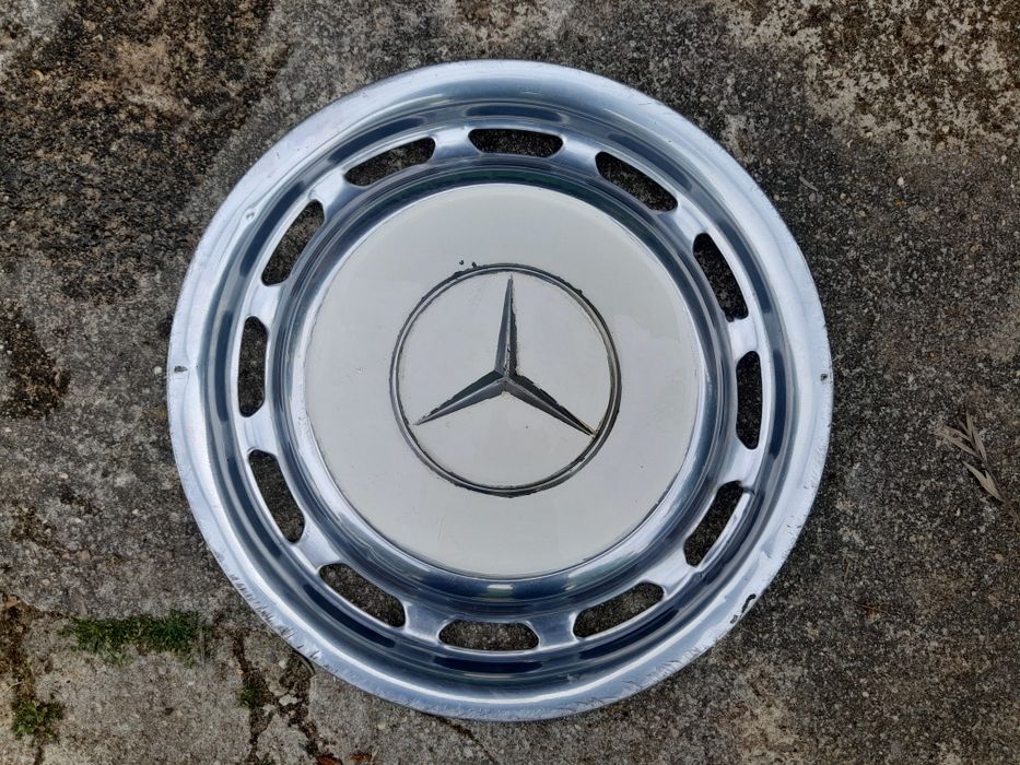 Tapao roda antigo mercedes benz 240 d anos 70