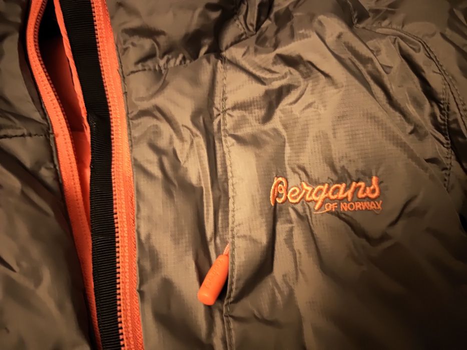 Kurtka puchowa damska ocieplana odblaskową bergans