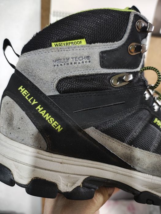 Buty trekkingowe Helly Hansen na membranie Waterproof. Rozmiar 42.5