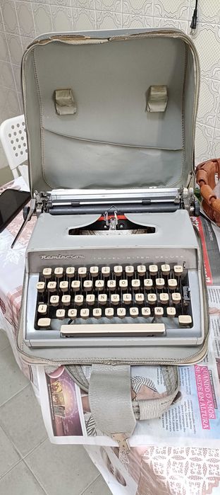 Máquina de escrever antiga