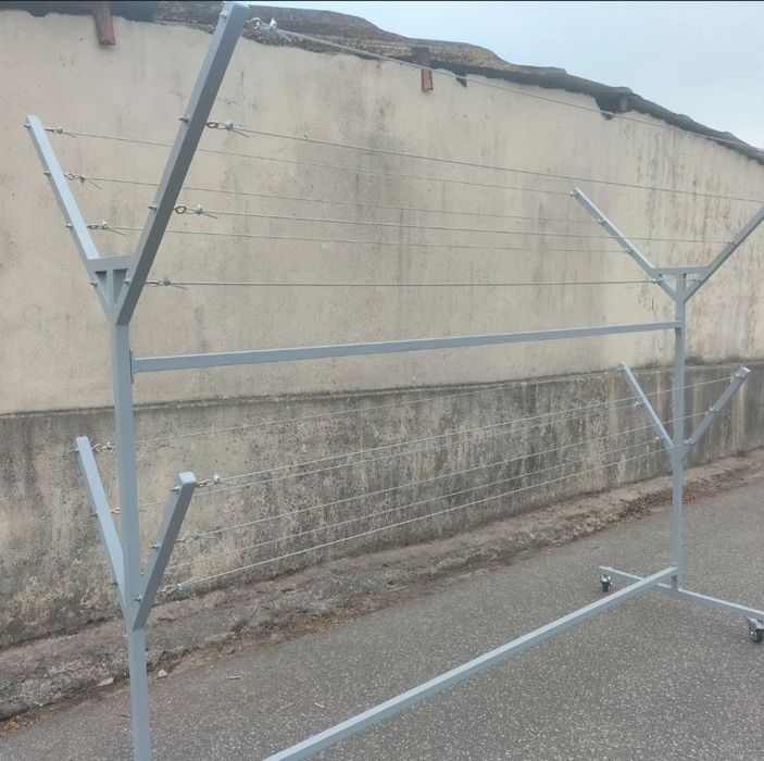 Vendo estendal galvanizado. Disponível em vários tamanhos