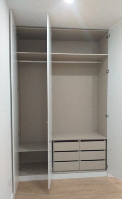 Roupeiros e Cozinhas sob medida. Aproveite e contacte-nos!