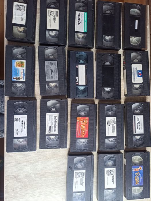 Bajki kasety VHS 18 sztuk