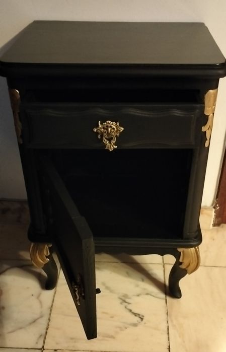 Mesa de cabeceira Barroco Luís xv (impecável) (ver desconto no texto)