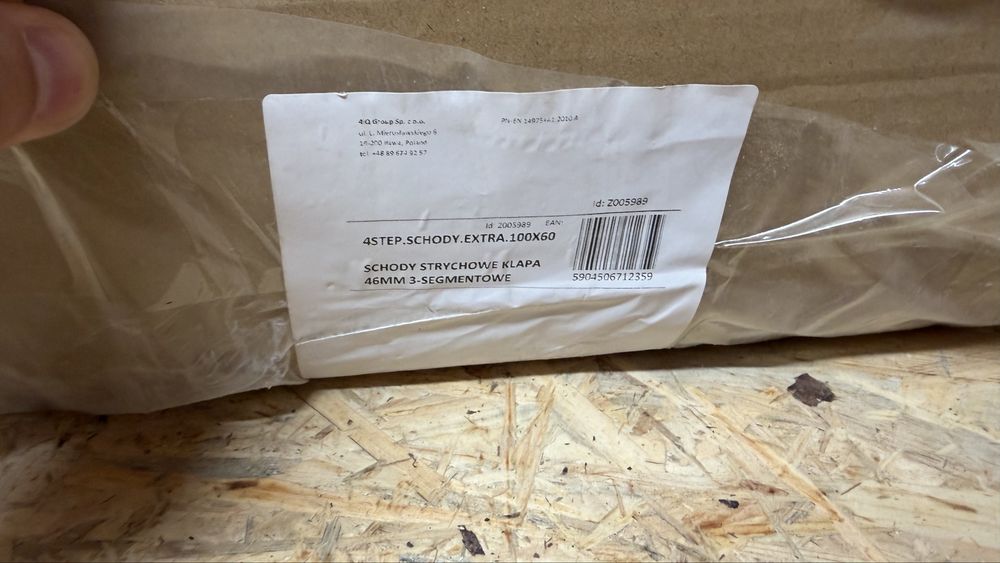 Schody strychowe drewniane  4STEP: EXTRA 100X60 Z KLAPĄ O GRUBOŚCI 46MM