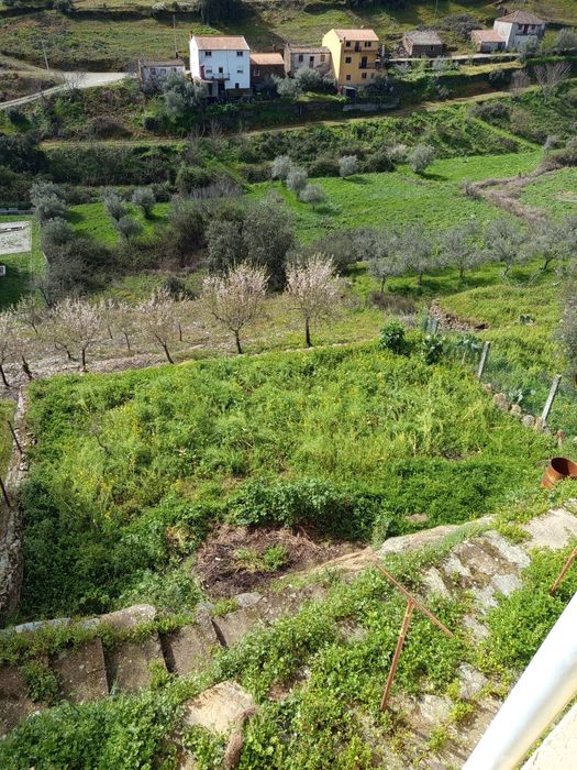 Casa em mós Moncorvo