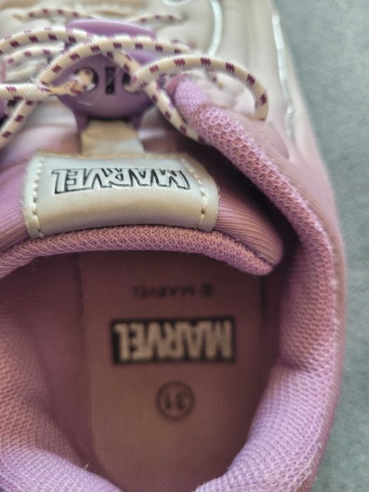 Adidasy marvel dla dziewczynki