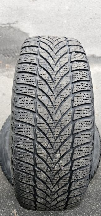 Продам резину с дисками 185/60/R15 зимняя