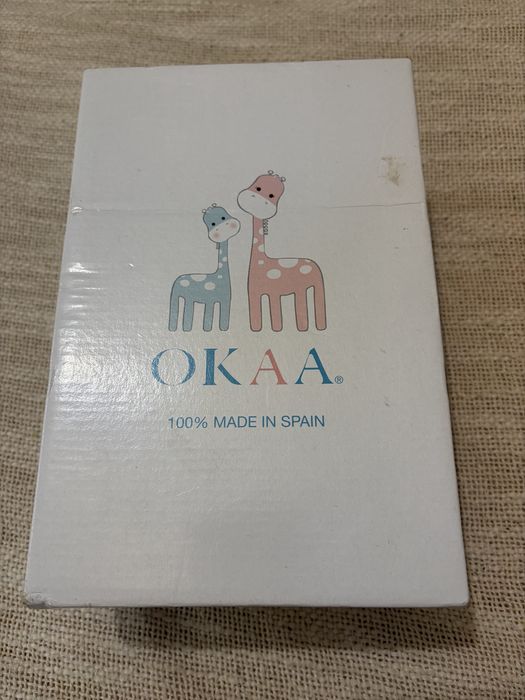 Sandálias creme OkaaSpain criança novas