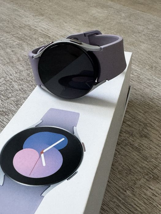 Продам часы самсунг samsyng galaxy watch 5 40mm