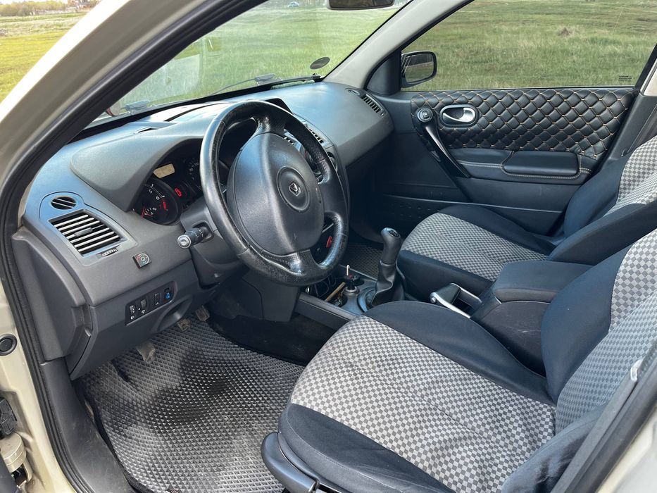 Продам Renault Megane ( газ/бензин )