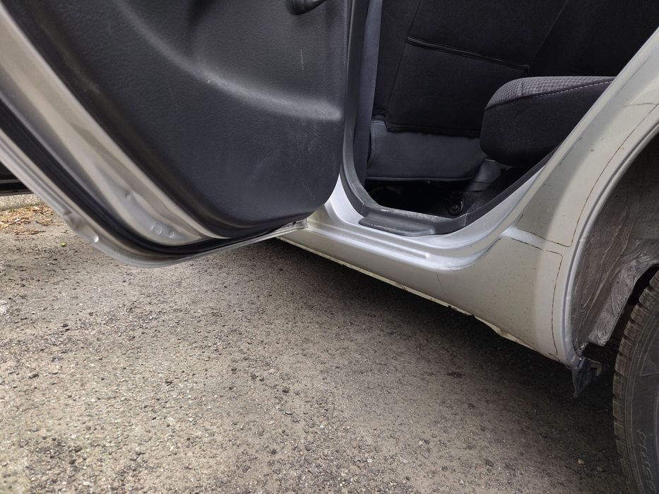Toyota yaris 1,3 (Тойота яріс)
