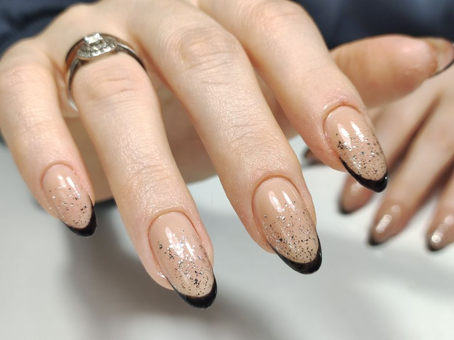 Манікюр/педикюр/ламінування вій