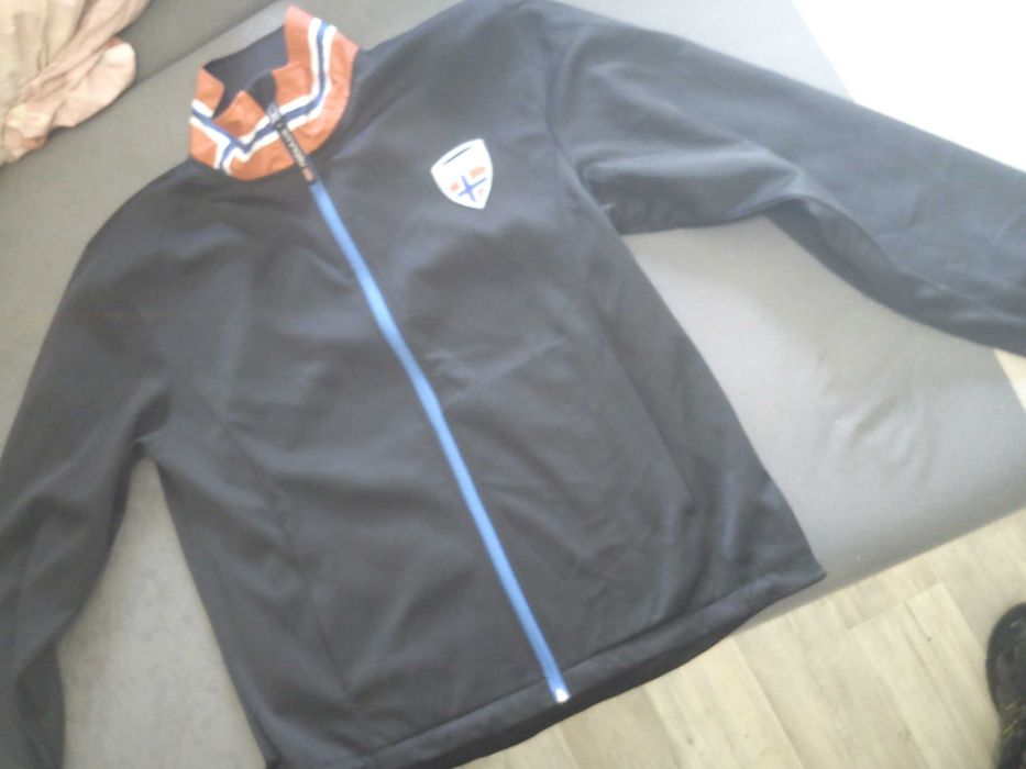 bluza nebulus L/57cm rozpinana czarna super stan elastyczna termoflow