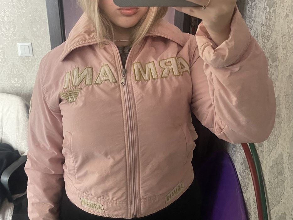 Жіноча вітровка Armani