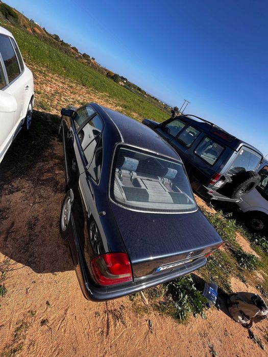 MERCEDES-BENZ Classe C 220 D 2.2 Diesel (W202)