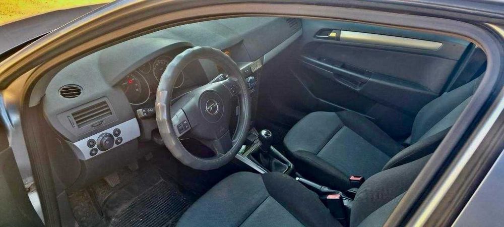 Автомобіль OPEL Astra H