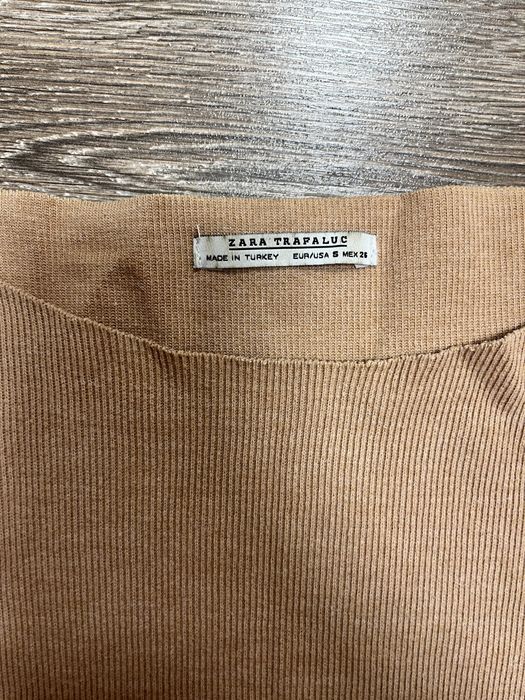 Кофта ZARA, кольору капучіно