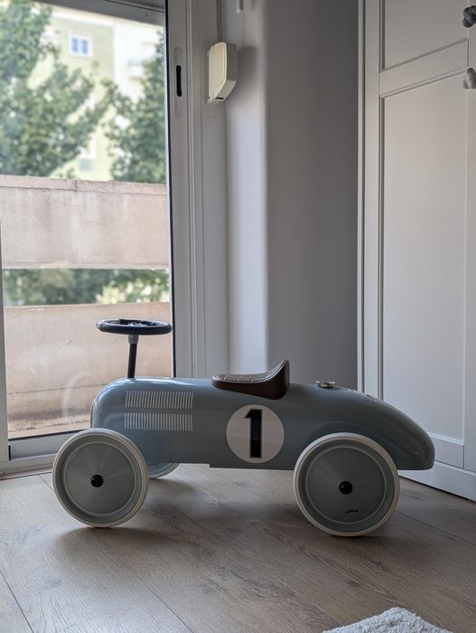 Carro Magni Ride-on