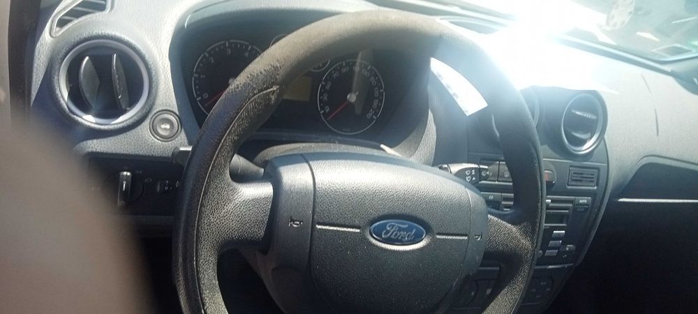 FORD FIESTA 5 Para Peças