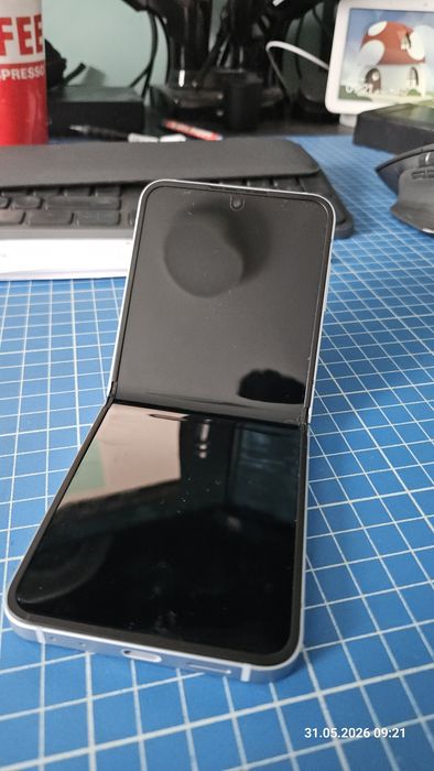 Samsung Galaxy Z Flip6
