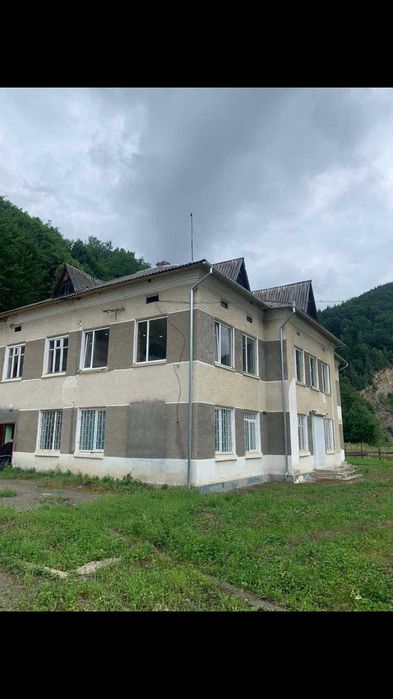 Продаж ПП з адміністративною будівлею 1317,9 м² у с. Великий Рожин